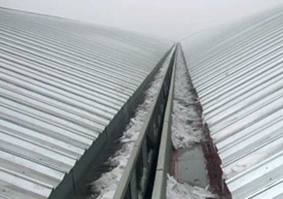 管道電伴熱帶在天溝融雪上的使用圖